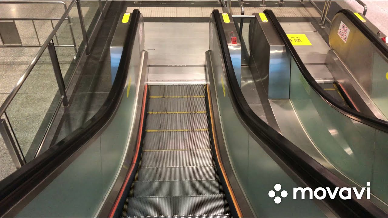 1998 CNIM escalators @ MTR Hong Kong Station in Central, Hong Kong (to Airport Express platform)