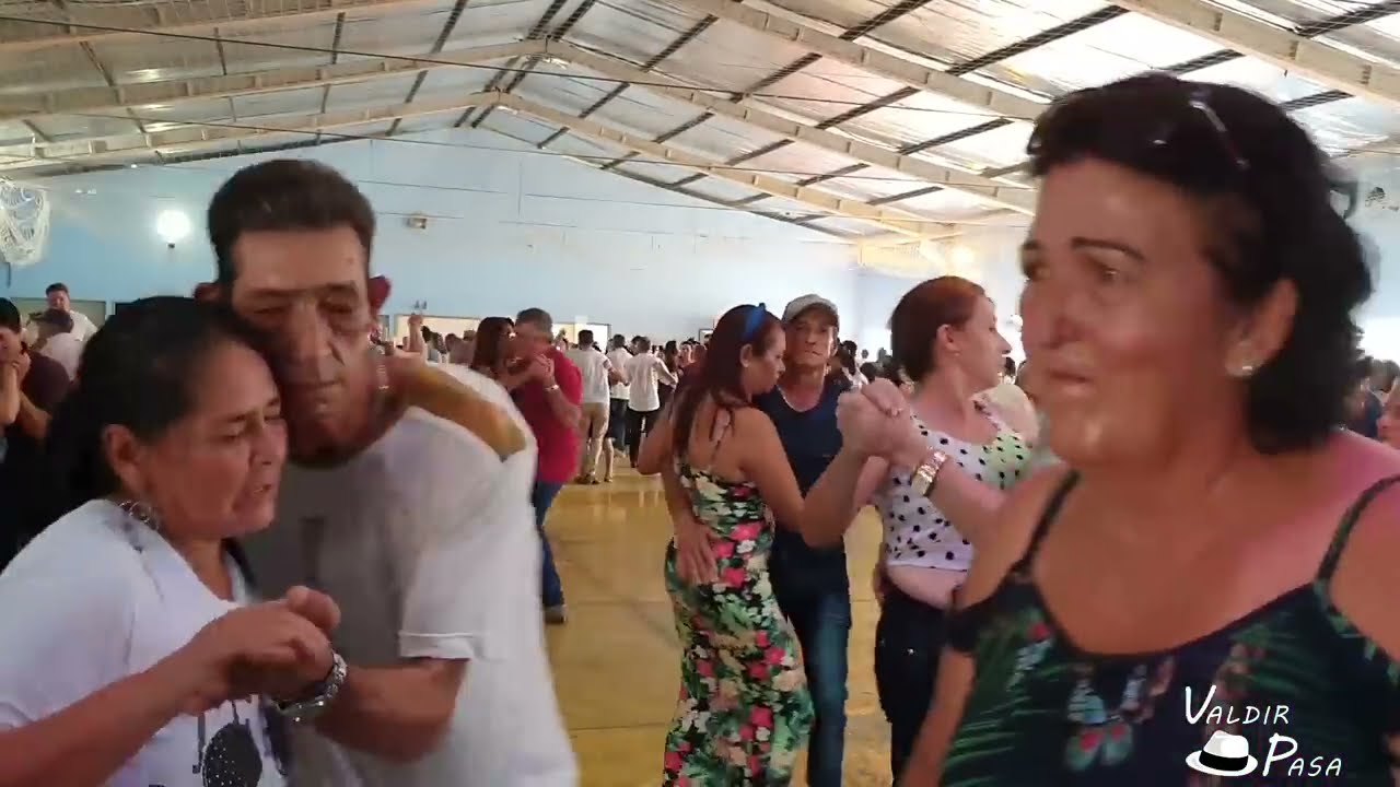 Valdir Pasa -   Ao Vivo Em Francisco Beltrão Paraná