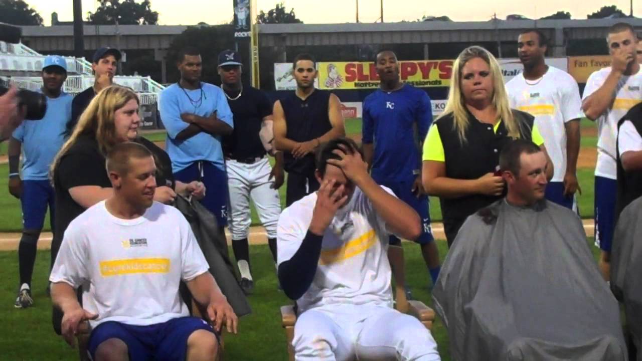 Wilmington Blue Rocks get heads shaved Part 1
