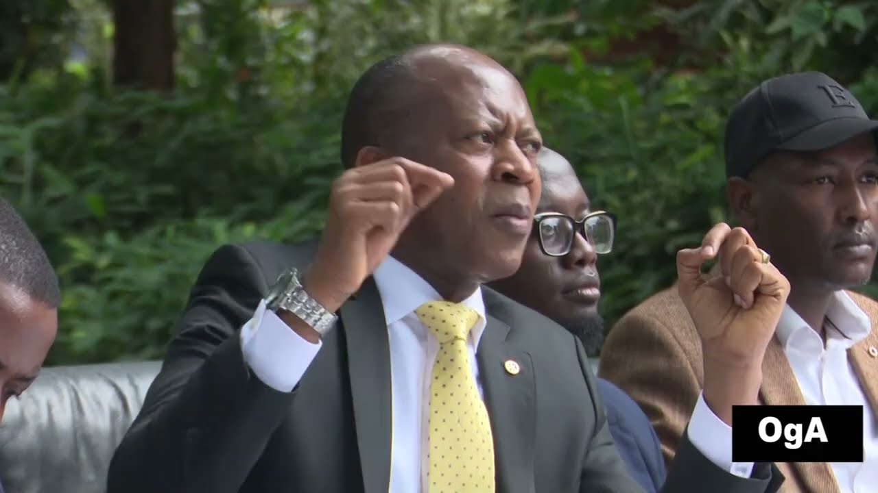 FRANK GASHUMBA VS MUKASA MBIDDE - Who works for MUSEVENI?