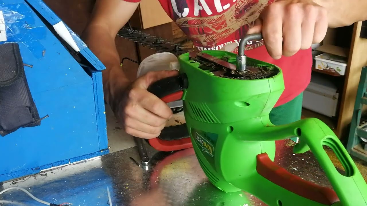 zakázka číslo 16 elektrické nůžky na živý plot Flora Best FHT 600 B2