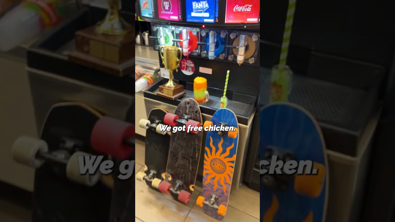 DZIEŃ PRZYNIEŚ SW&Oacute;J WŁASNY KUBEK SLURPEE
