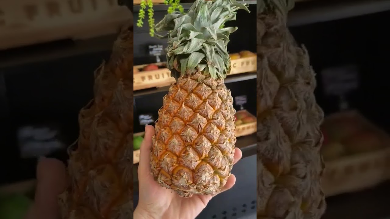 Ананас Тайланд... Приходите в Magic Fruit📍г. Красноярск, ул. Ленина, д.122  +79131724443