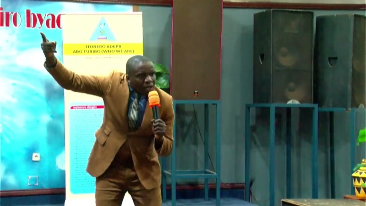 Pastor Munezero Arakunditse💕💕 cyane Ati Byuka urabagirane kuko umucyo wawe uje 💥💥💗