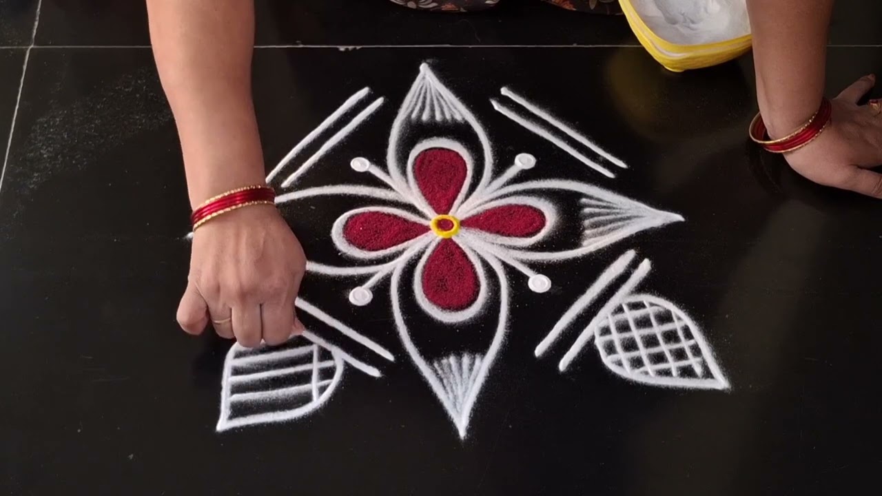 Daily use rangoli//simple side border rangoli design//easy rangoli//daily muggulu 
