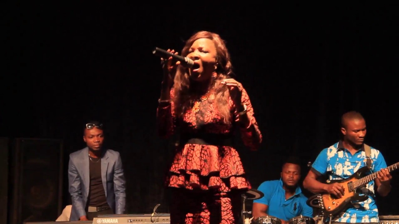 SIS ROSEMARY CHUKWU IN LIVE CONCERT
