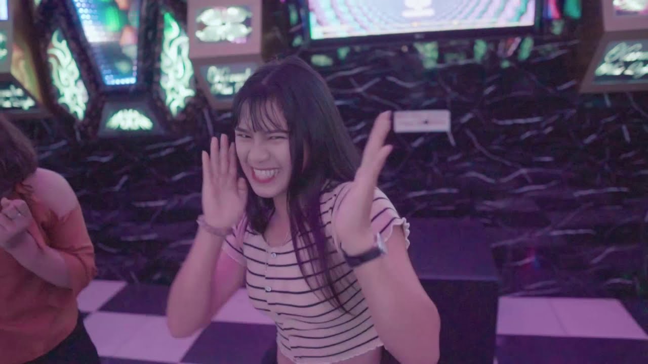 Cô Bé Xinh đẹp Bay Lắc rất hay  - Gửi Tình Yêu Nhỏ remix
