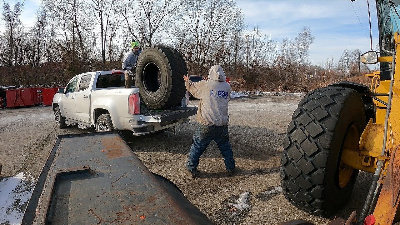 A DAY IN THE LIFE OF A SNOW CONTRACTOR! CAT 924F WHEEL LOADER ISSUES!