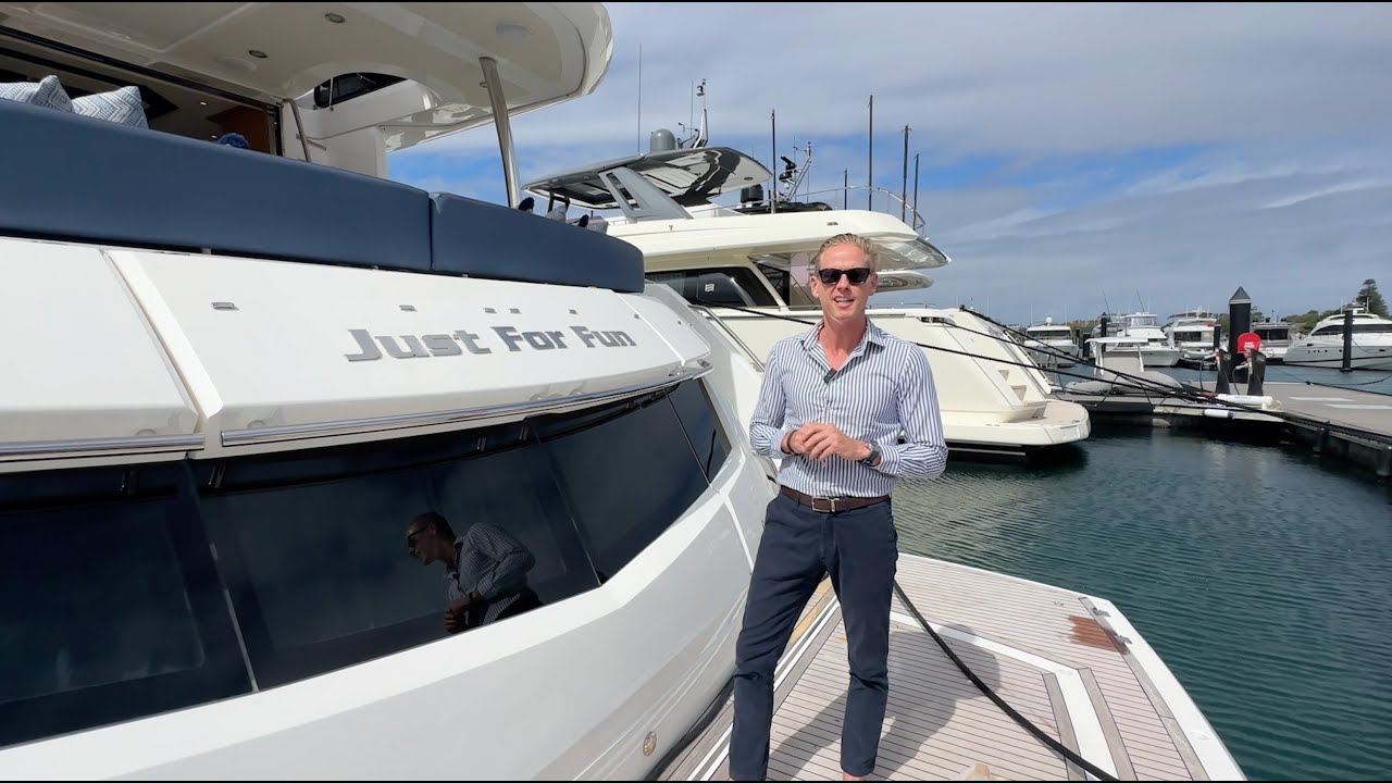 Tour JUST FOR FUN 22m (72ft) Sunseeker 73 Manhattan