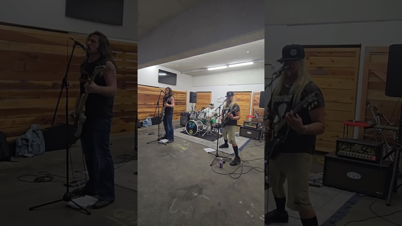 RockerNShocker Covering Motley Crue 