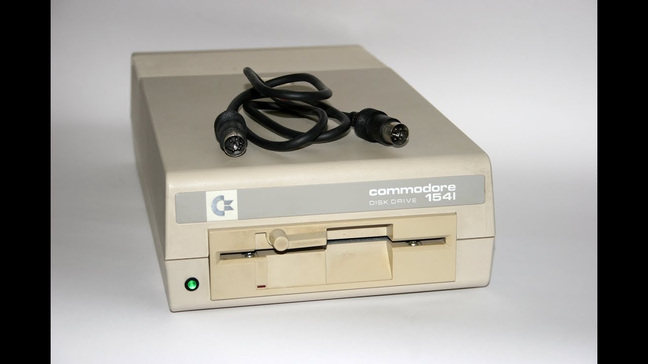 unboxing i test: stacja dyskietek Commodore 1541 od MGR-a; Commodore Plus/4: Atlantis