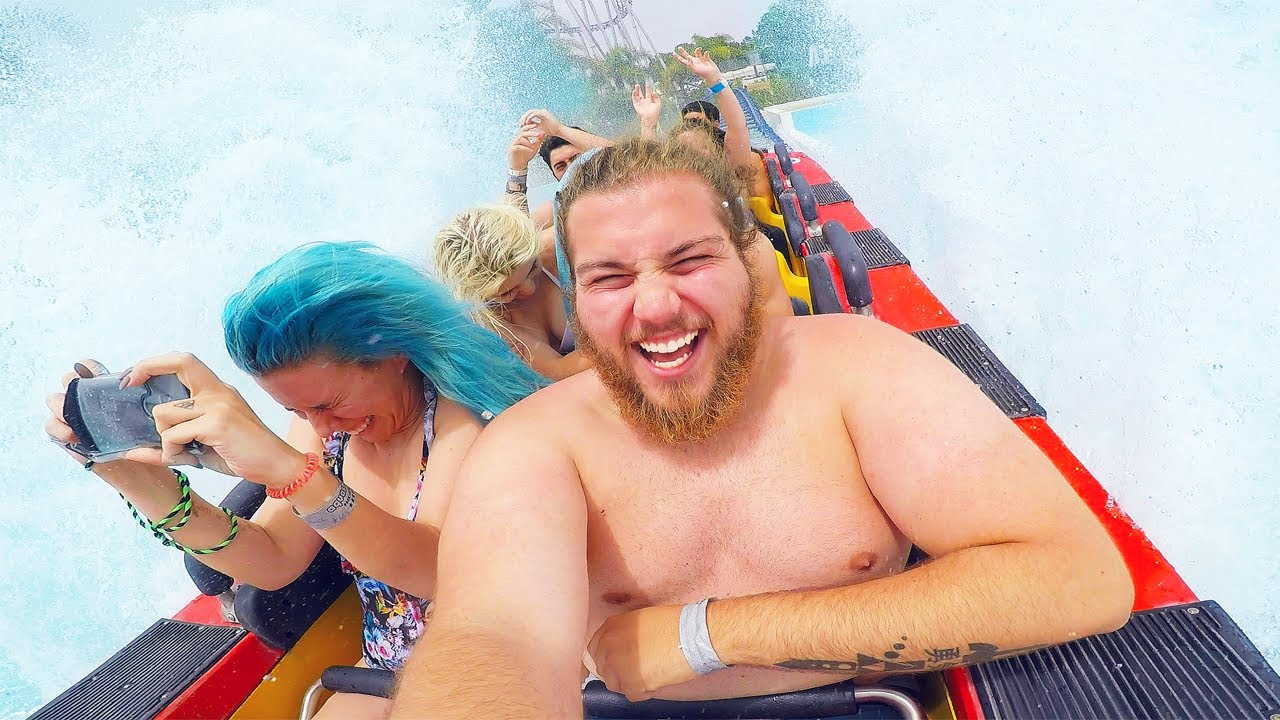 UM DIA NO PARQUE AQUÁTICO