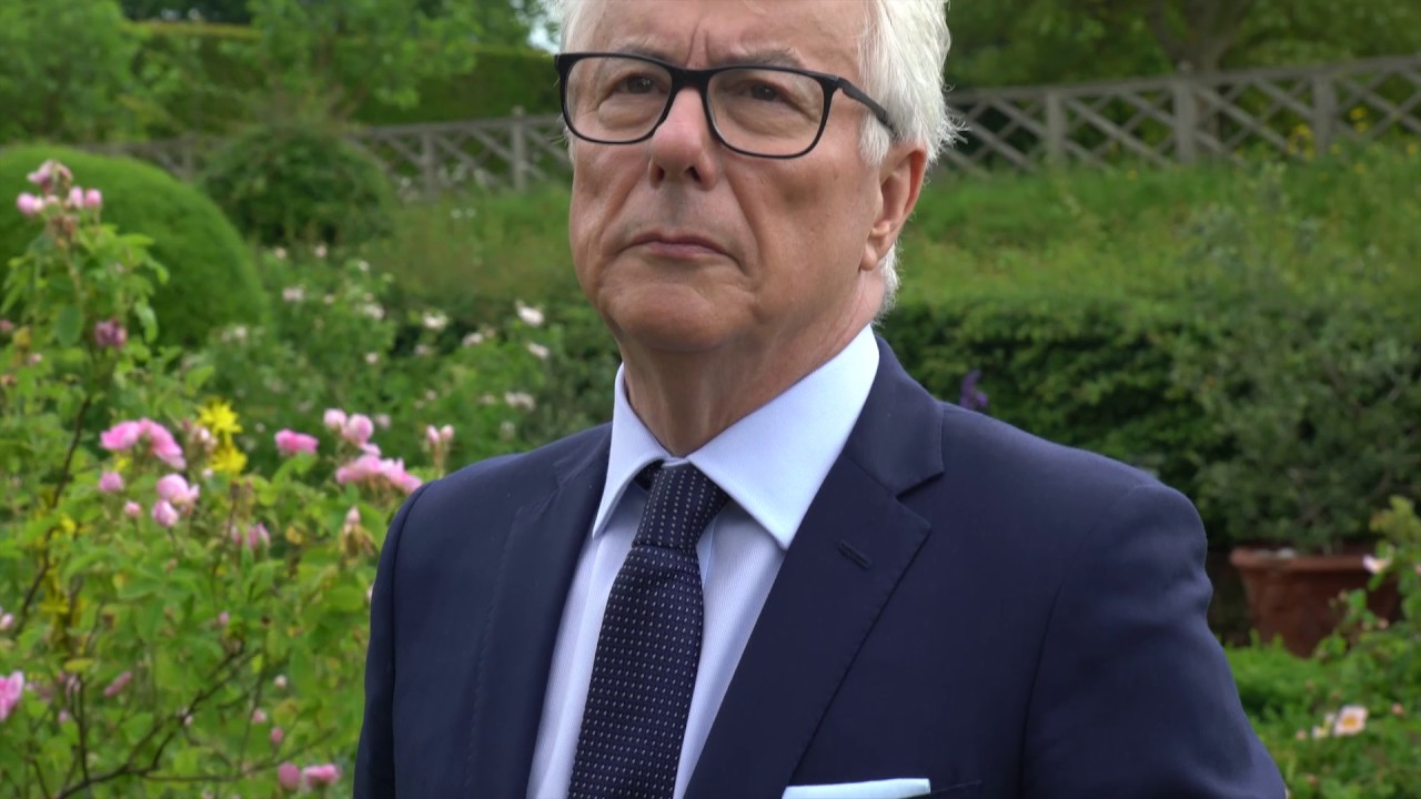 Ken Follett discusses A Column of Fire  - Video Exclusive!
