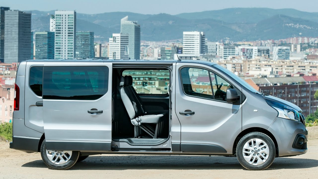 Nissan NV300 Combi - Drive, Interior and Exterior