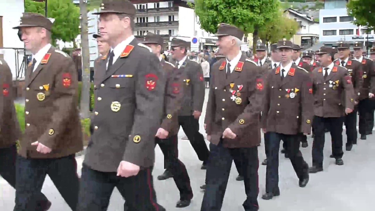 Aufmarsch 140 Jahre FF Sillian