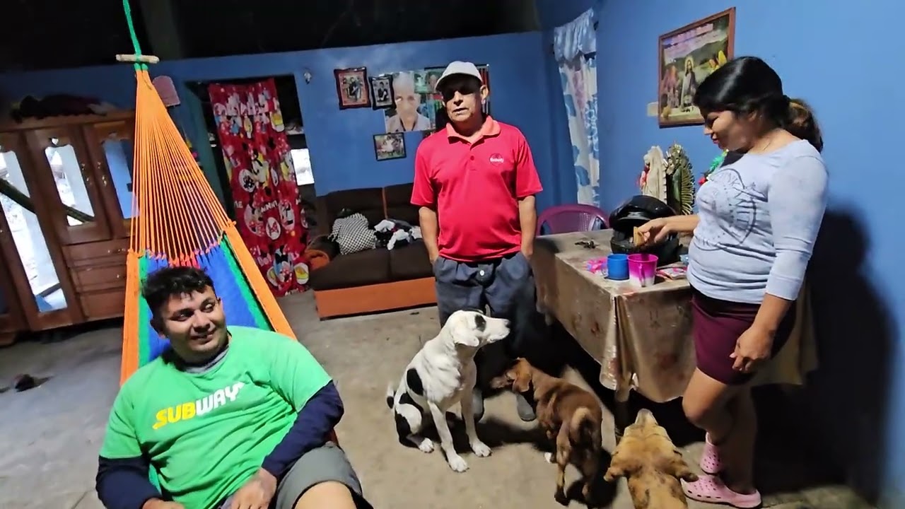 FONCHI Y SIMON  tienen ya el carrito para vender  