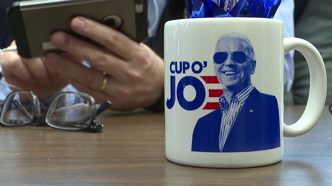 Democratic party supporters make last calls to ensure votes for their preferred candidate