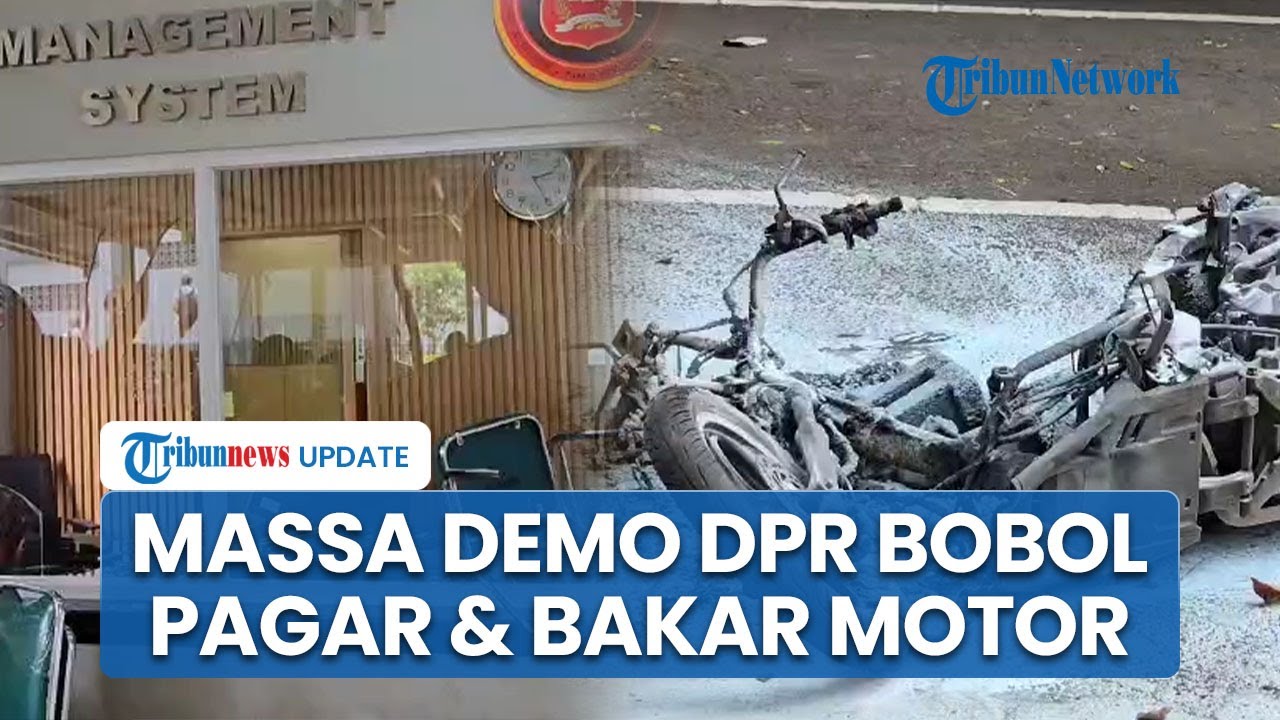 Memanas! Massa Demo DPR Pindah ke Gerbang Pancasila Usai Dipukul Mundur, Bobol Pagar & Bakar Motor
