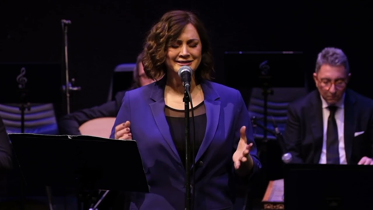 Tuba Akyol - Hasretin gönlümde artık bir ateşten perdedir