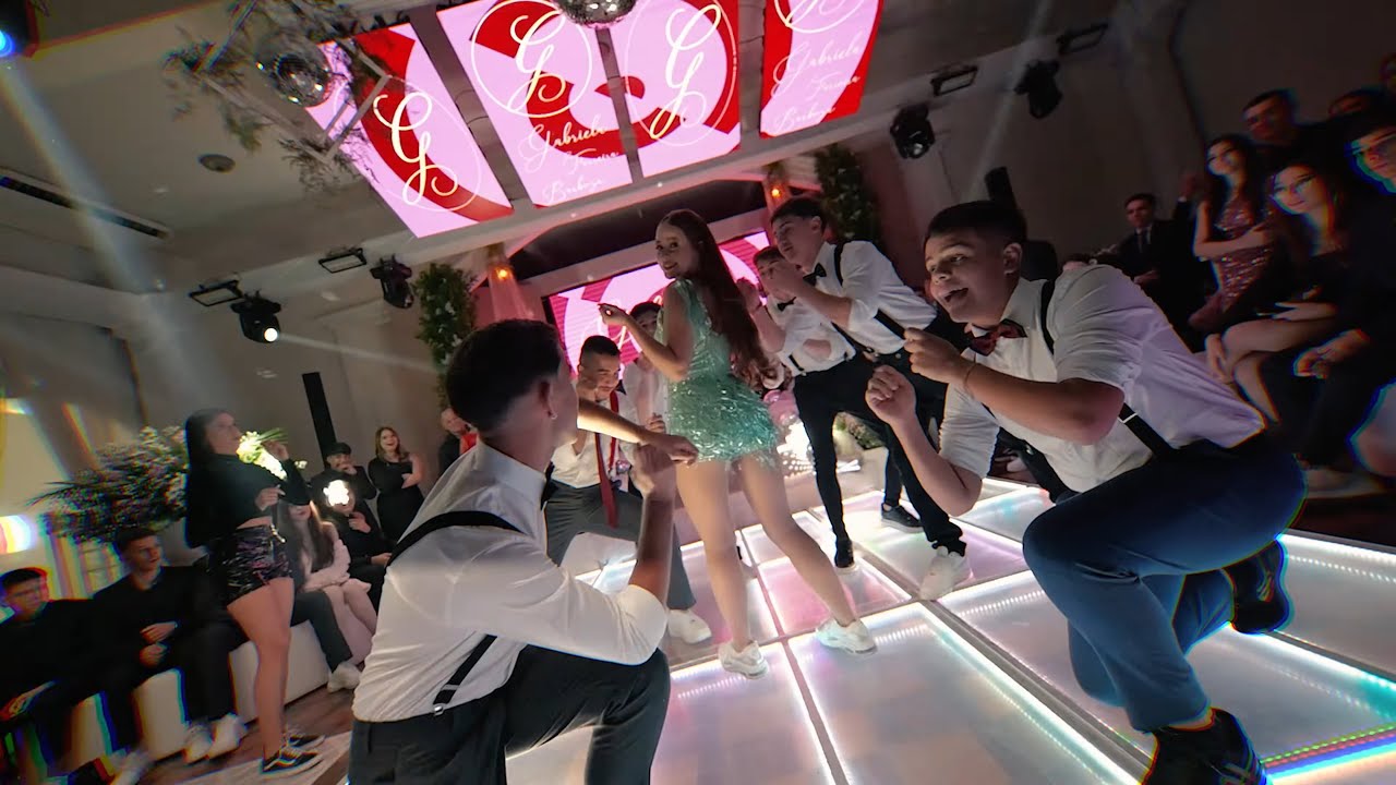 A MELHOR ABERTURA DE PISTA  - XV GABI BARBOZA