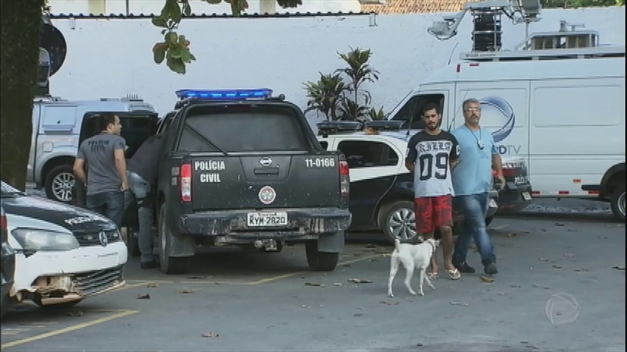 Polícia descobre que esposa com ajuda do amante matou o embaixador da Grécia