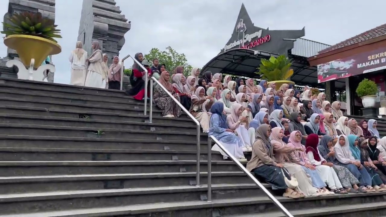 Tiket Masuk ke Makam bung karno Blitar-Jawa Timur