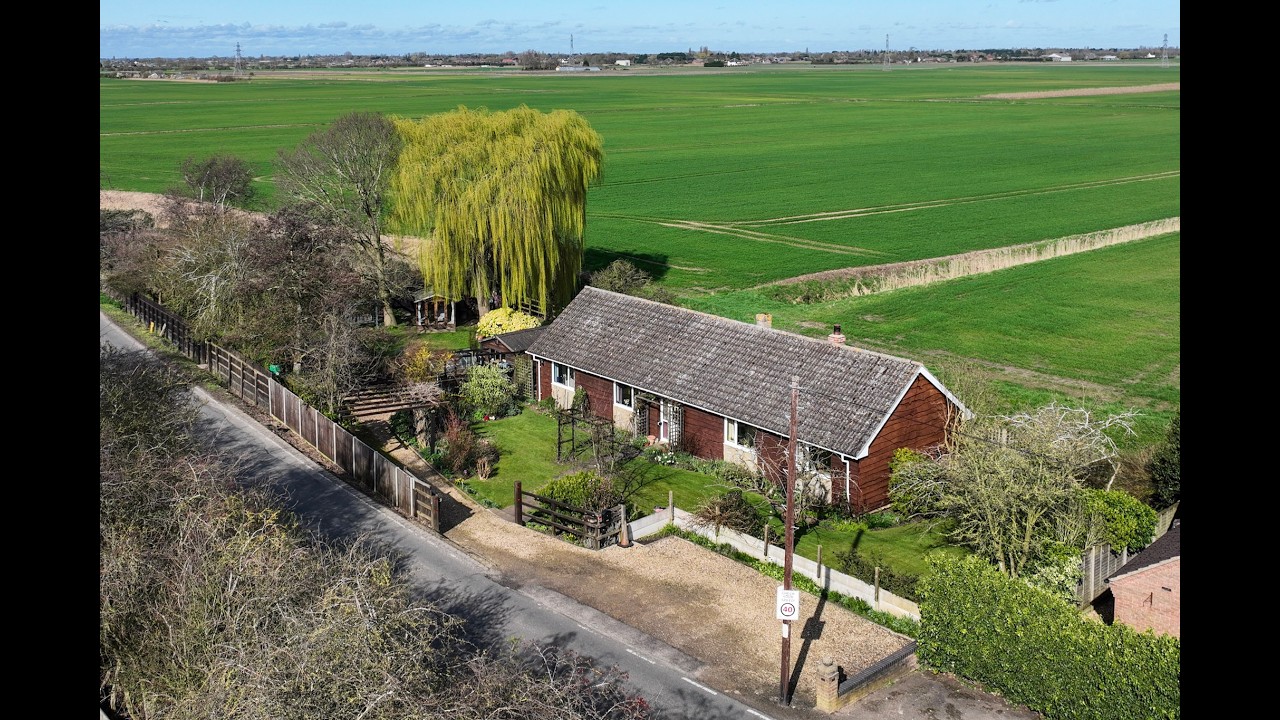 *Video Tour*  Woodriggs, South Eau Bank, Throckenholt -   Hockeys Estate Agent