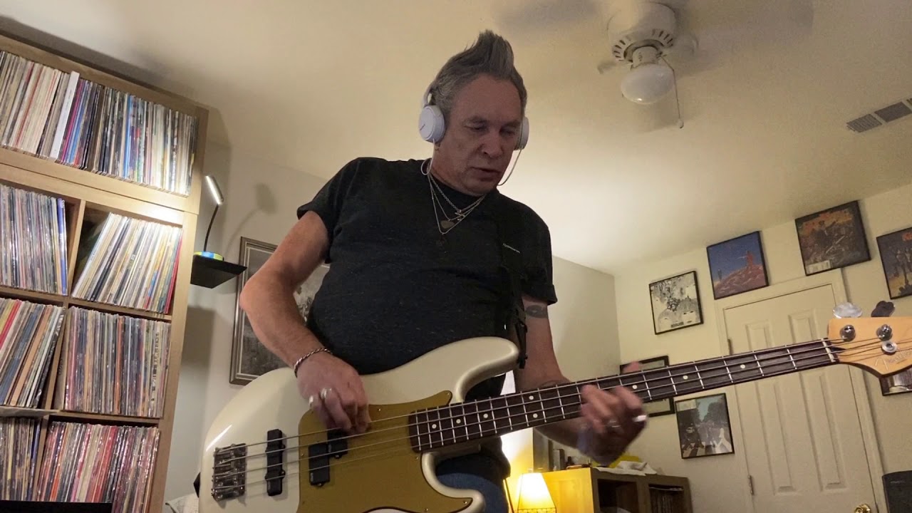 GRAND FUNK RAILROAD:  We're An American Band (Bass Cover)