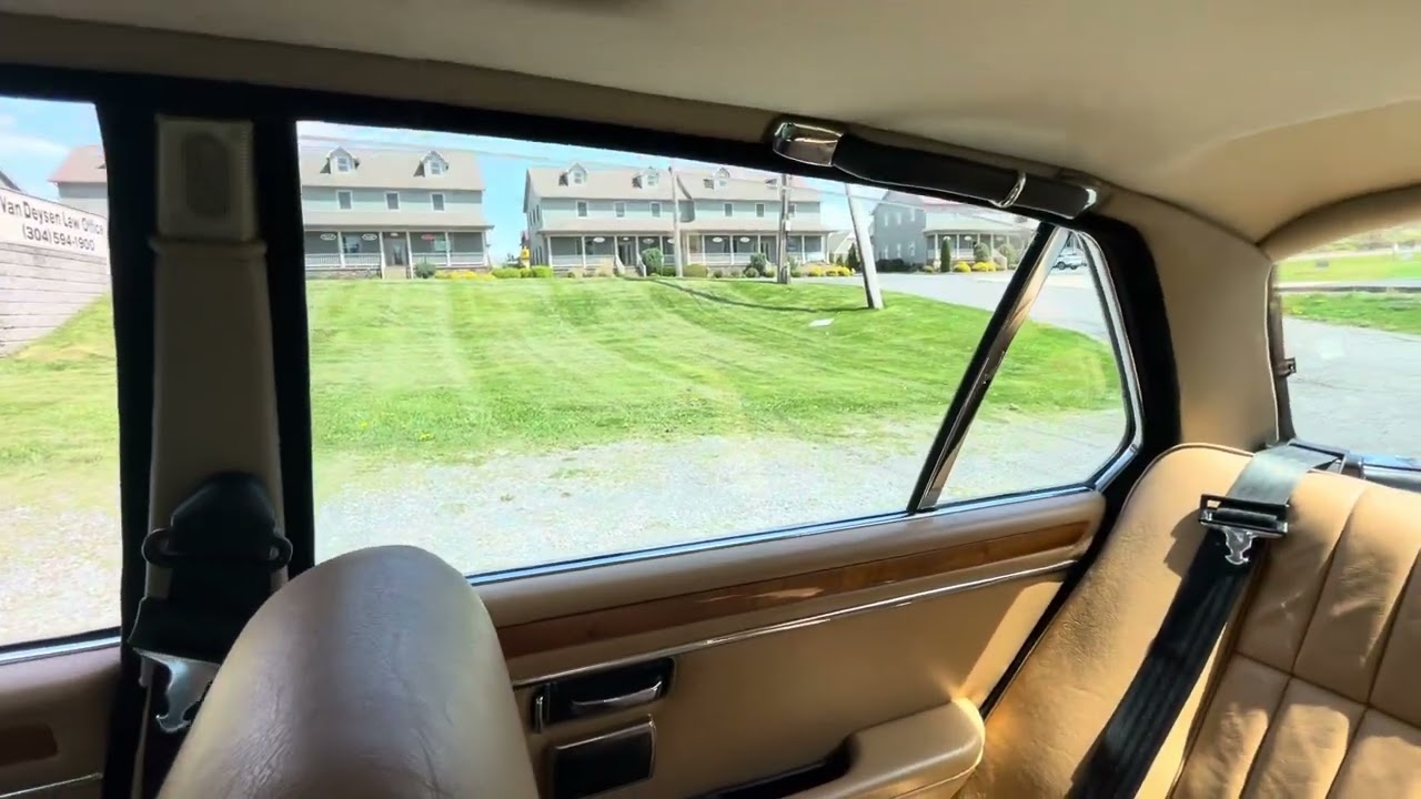 1986 Jaguar XJ6 - Inside Overview