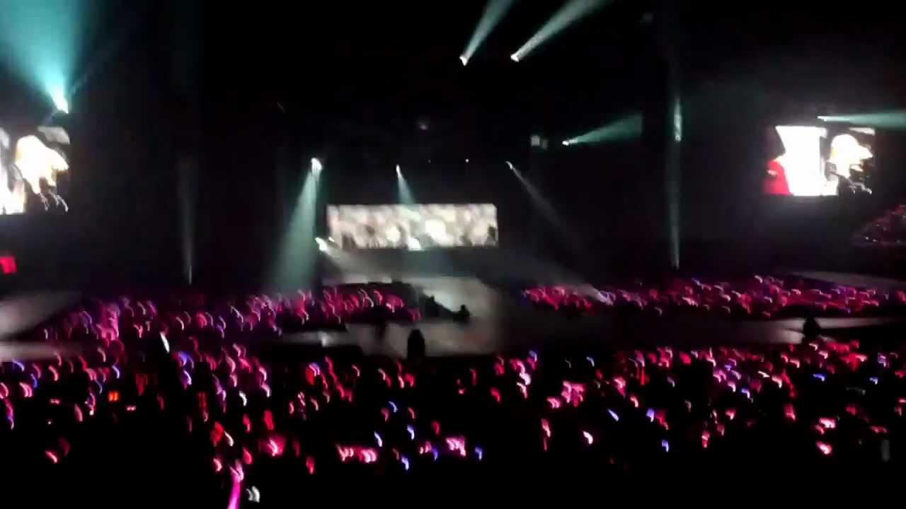 [HD] [Fancam] 120212 Devils' Cry - Taeyeon & Run Devil Run - on SNSD tour in Bangkok 2012