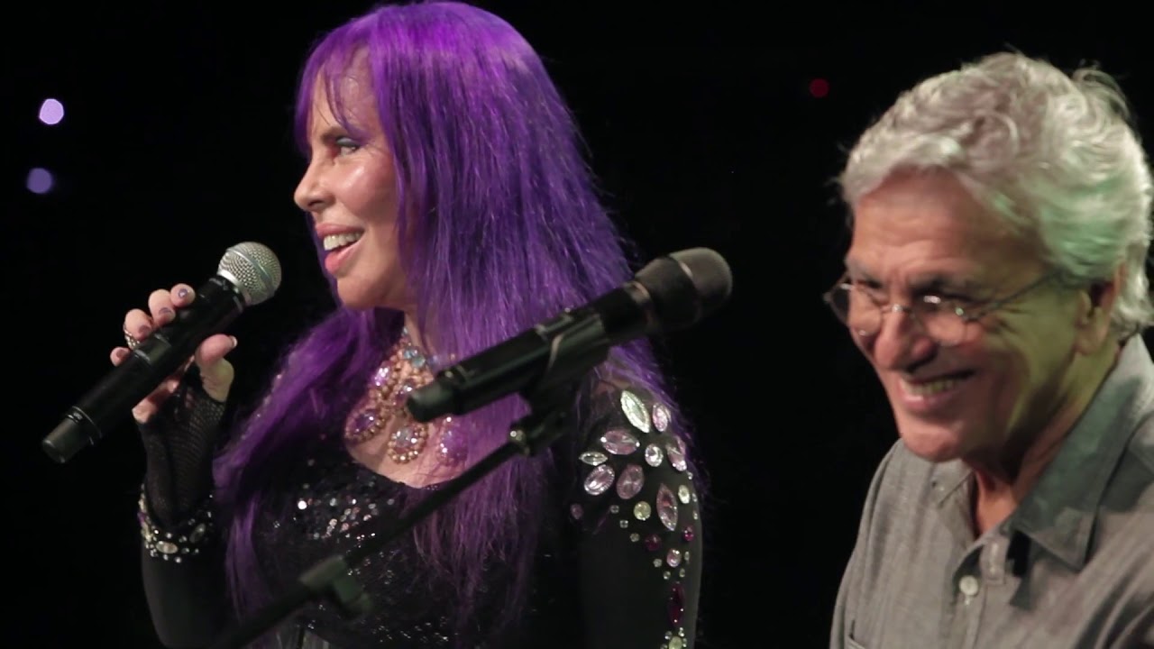 Baby do Brasil ft. Caetano Veloso - Acabou Chorare (DVD)