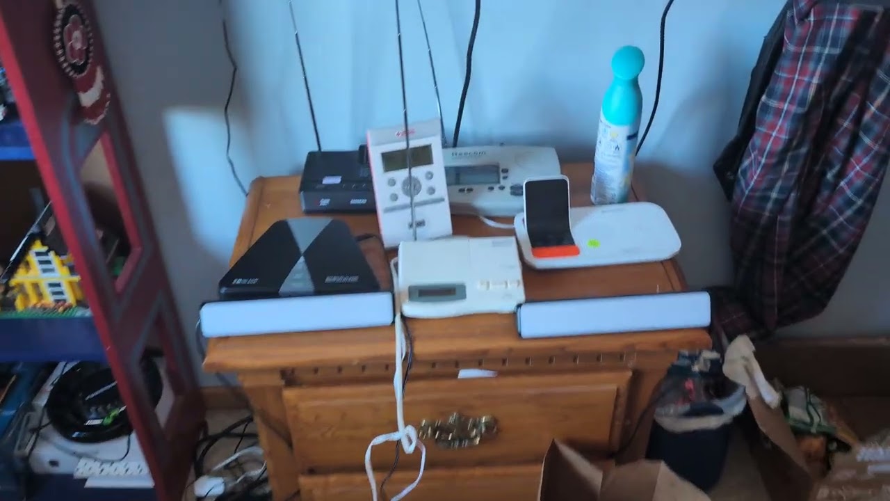  Thrifted radios#2 Early V5 Midland WR100 and RadioShack 12-249  