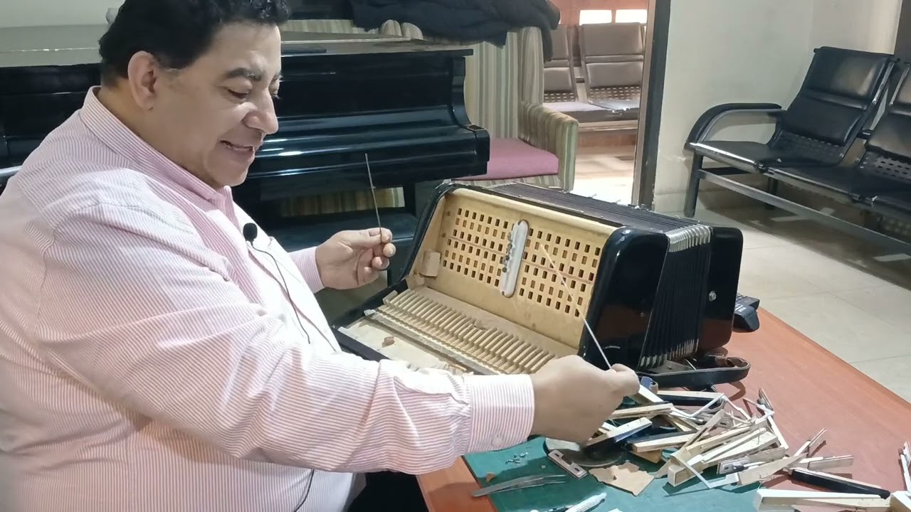اصلاح اكورديون تعرض لاضرار جسيمة ناتجة عدم خبره .