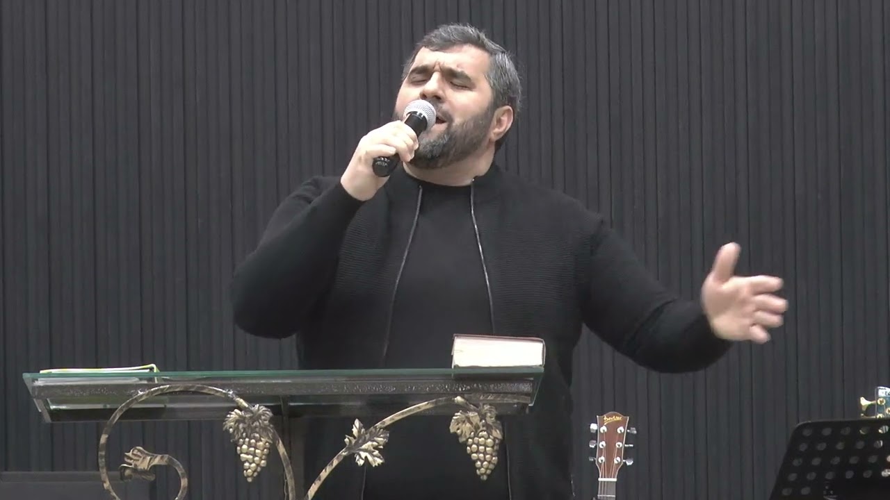«Ինձ նոր թևեր տուր» - Արայիկ Թովմասյան