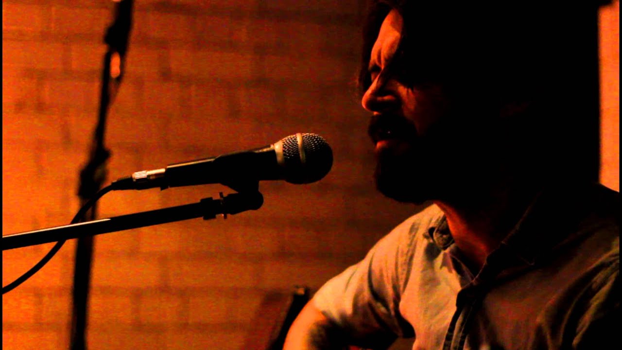 Joe McAdam - Dancing In The Dark (Live @ Cord Bar Manchester)