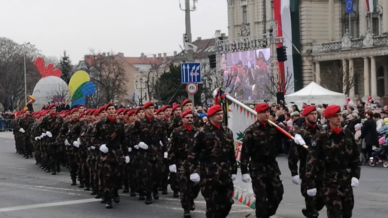 Ungarn Nationalfeiertag am 15. März - Im ganzen Land Paraden