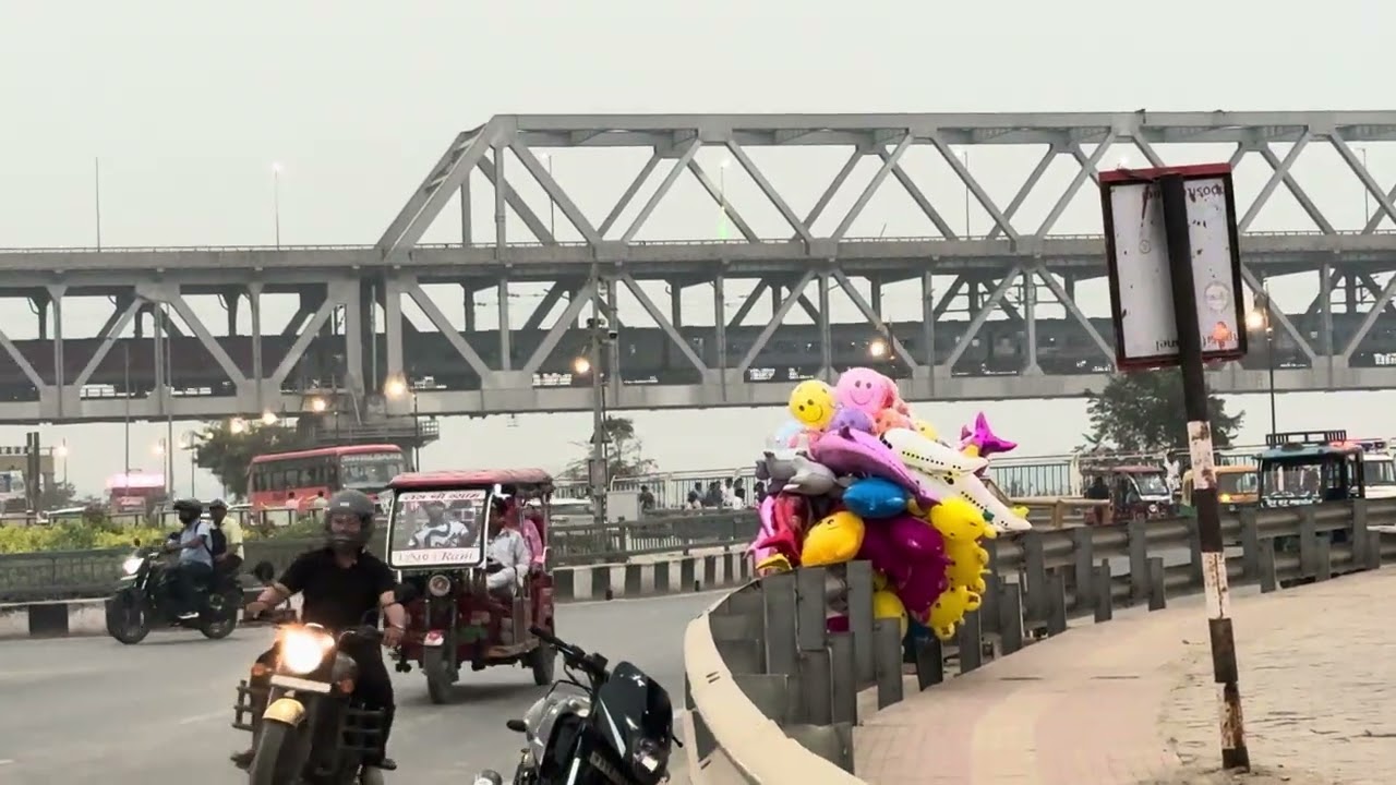 Evening Roadside Walk Vlog #marinedrive 