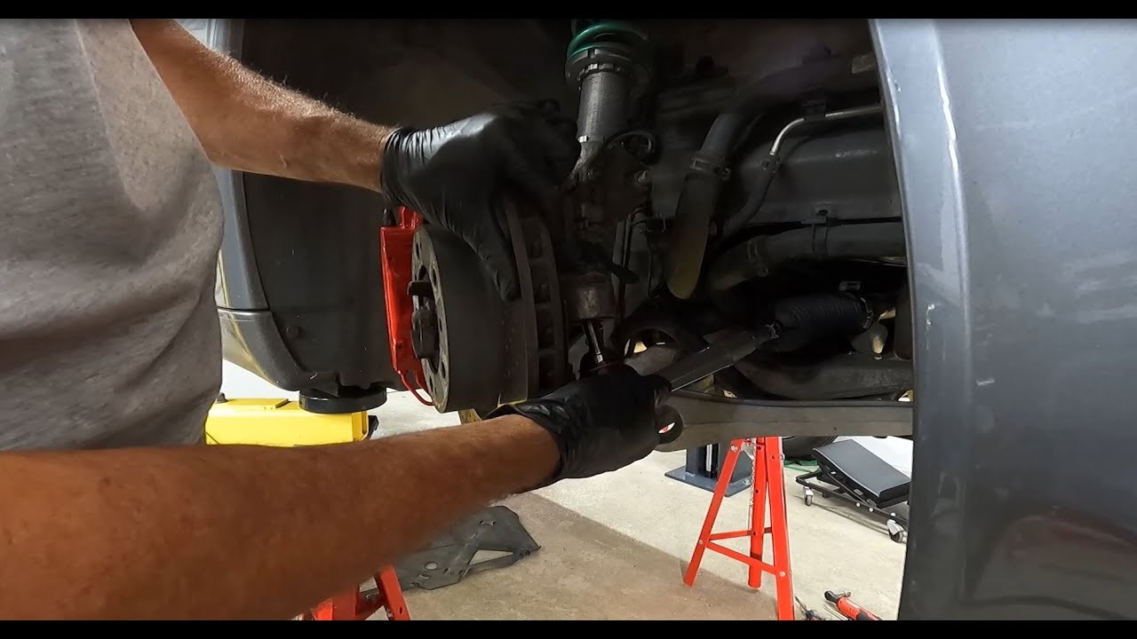 Replacing Tie Rods On My Porsche 911 996 - No More Clunking Noise From Front End!
