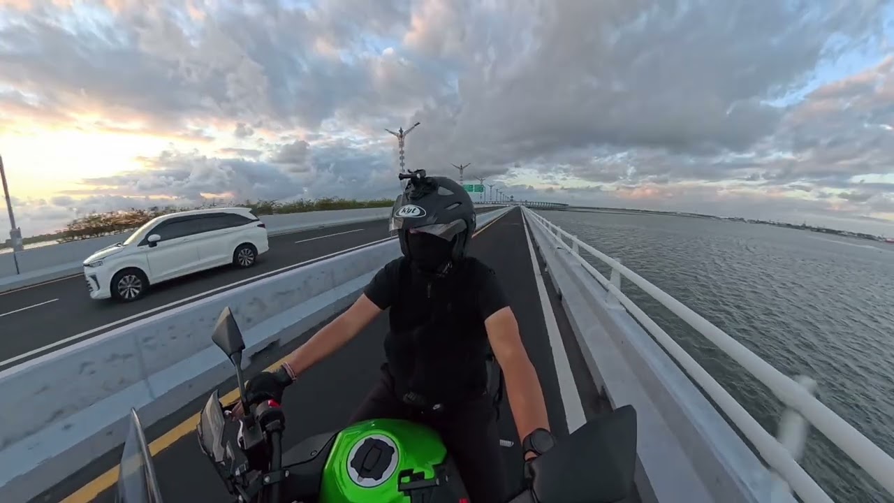 Evening Ride di Tol Bali Mandara