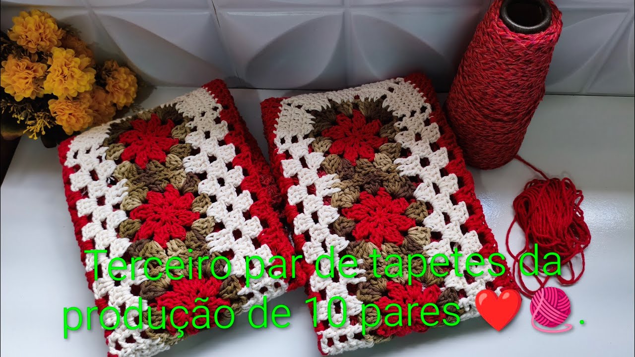 Terceiro par de tapetes da produção de 10 pares ❤️🧶. Venha ver essa combinação de milhões.