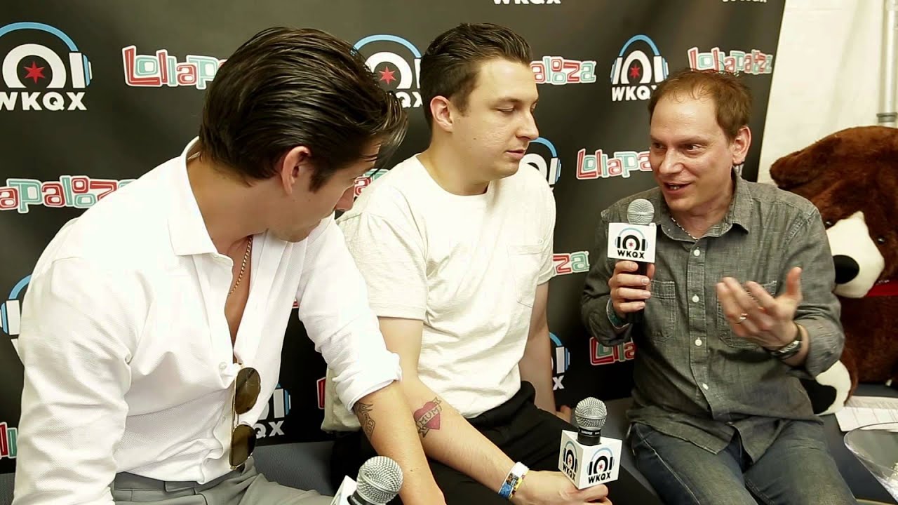 Arctic Monkeys — интервью с 101WKQX | Lollapalooza 2014
