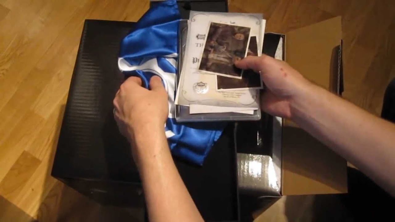 Unboxing Gears of War 3 - Epic Edition