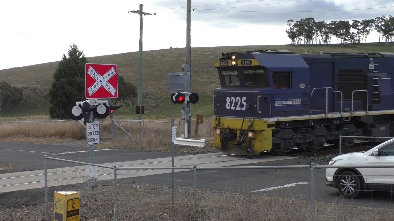 Level Crossing, Cullen Bullen NSW, Australia.