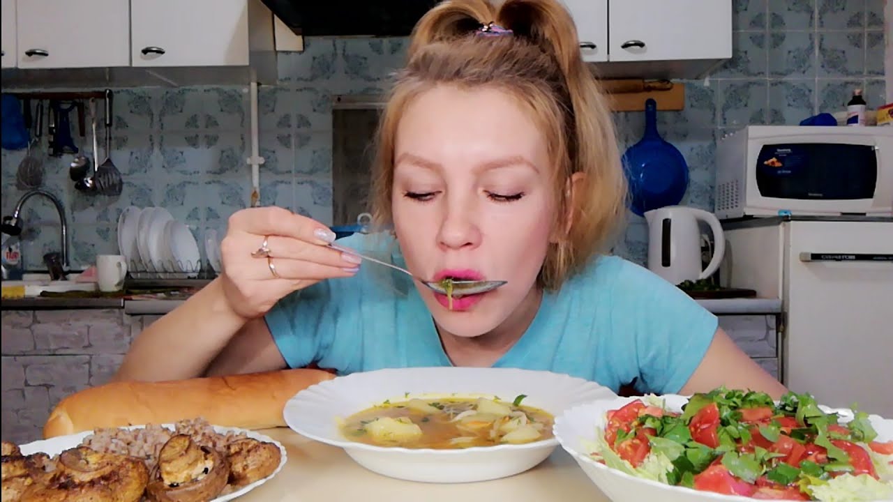 Мукбанг //какой же вкусный суп //домашняя еда.