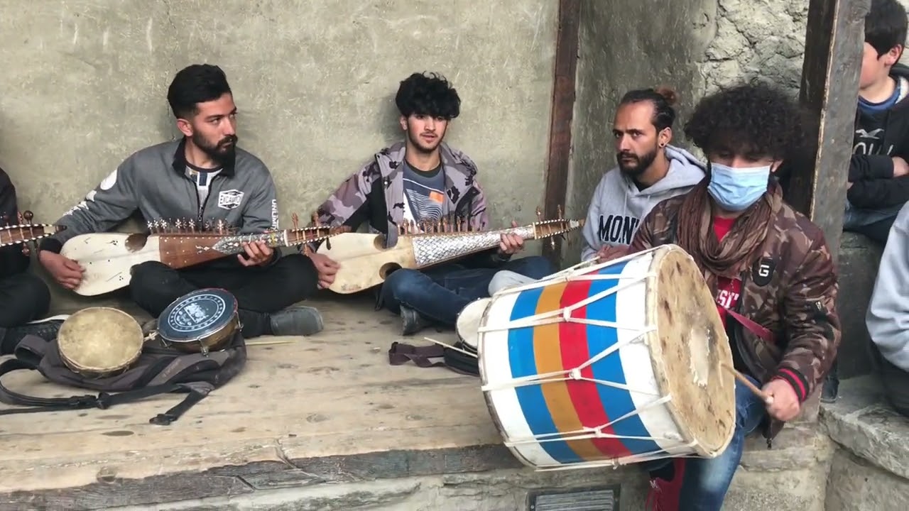 Ashurjan presenting a hareep music on folk instrument,s gurgu version