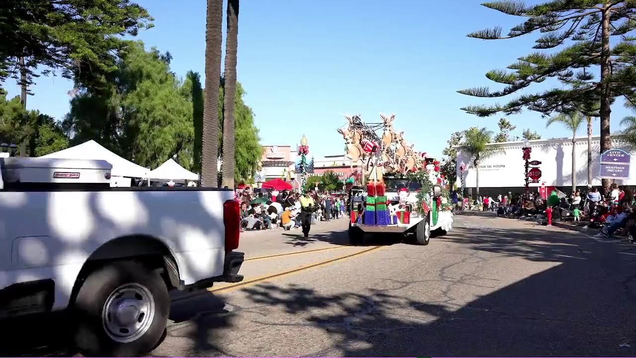 Oxnard Christmas Parade 2025