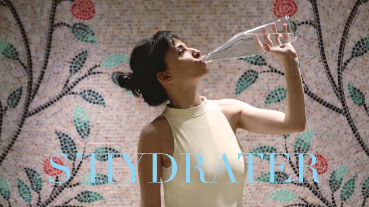 S''hydrater avec La Mer .