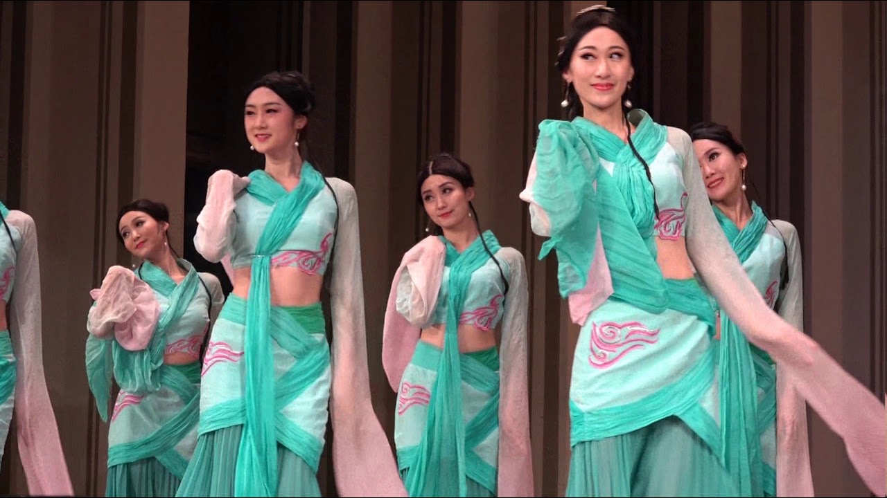 “四海同春”精彩表演舞蹈《采薇》
