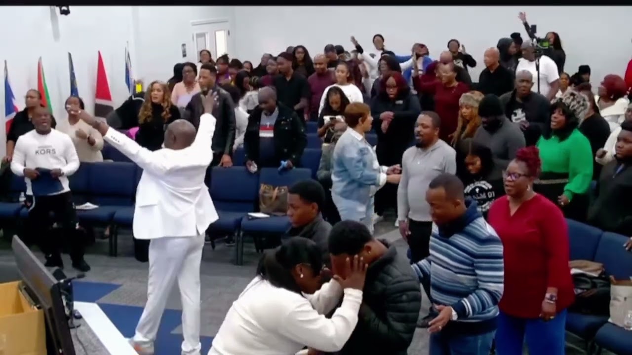 I AM FREE with Kingdom Sound #happy2026 #encounterswiththeking #praiseandworship #watchnightservice