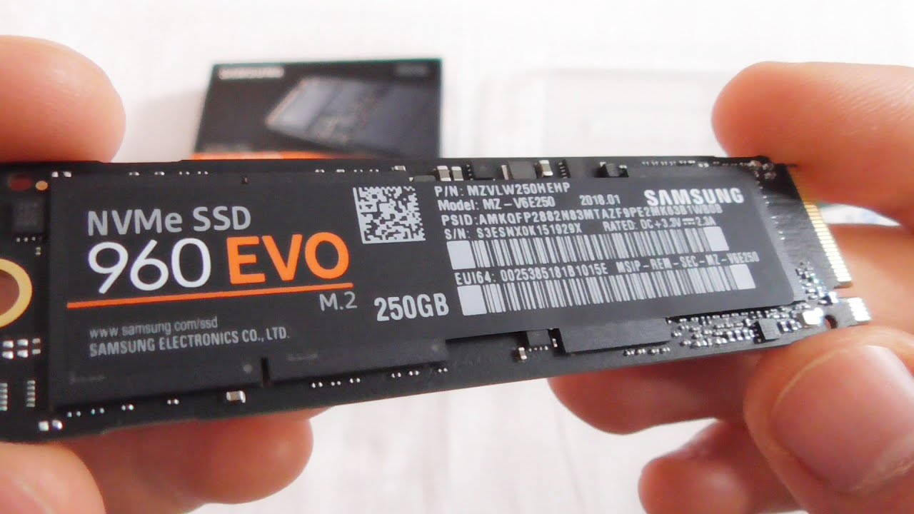 Samsung NVMe SSD 960 EVO M.2 250GB (Installation, Unboxing, Test)
